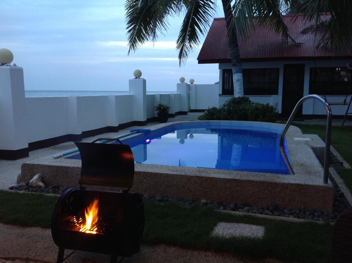 Bamboo Beachhouse Dormitory Garcia Hernandez Exterior photo