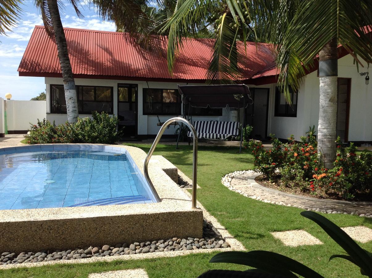 Bamboo Beachhouse Dormitory Garcia Hernandez Exterior photo